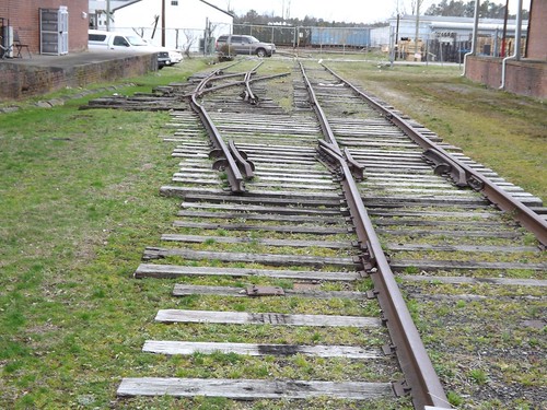 railroad rust industrial crossing raleigh diamond abandon siding gaston seaboard