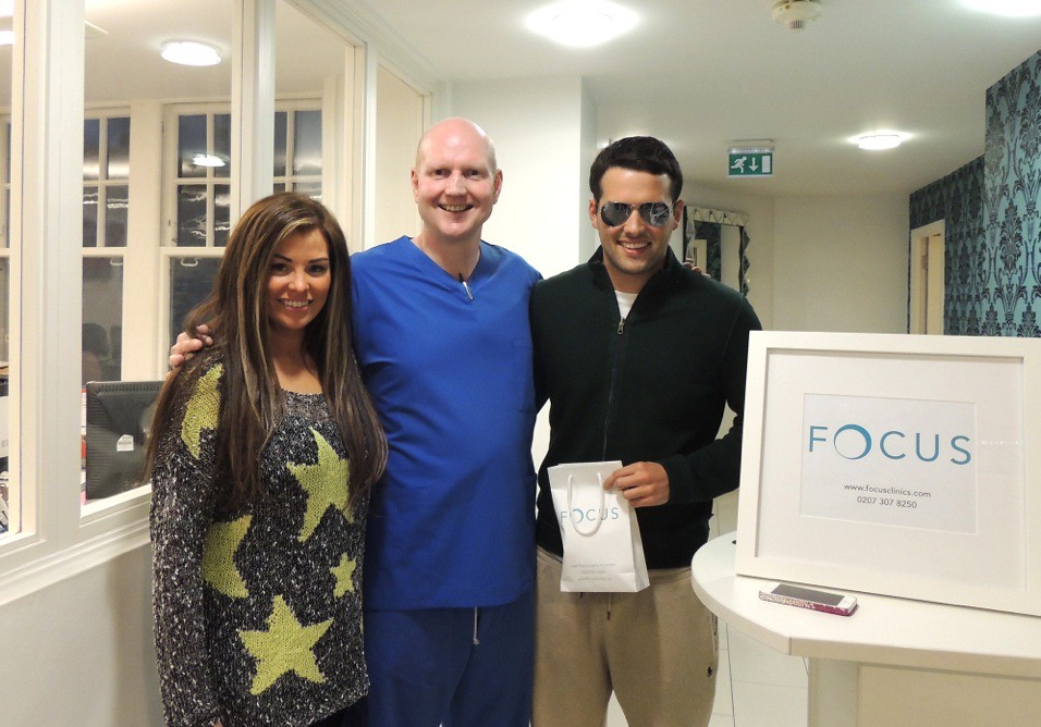jess-wright-and-ricky-rayment-after-their-laser-eye-surger-flickr