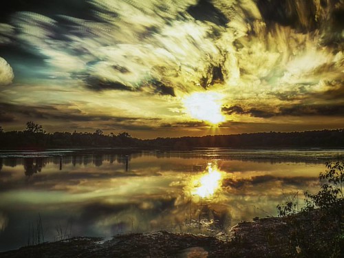 Wonder and Wander _ #getolympus #main_vision #m43cameras #puremichigan #puremidwest #puremittigan #michiganders #oaklandcountyparks #olympus #omd #omdem10 #m43 #sunset #sunset_vision #super_photosunse by JoshFarewell, instagramapp square squareformat iphoneography uploaded:by=instagram