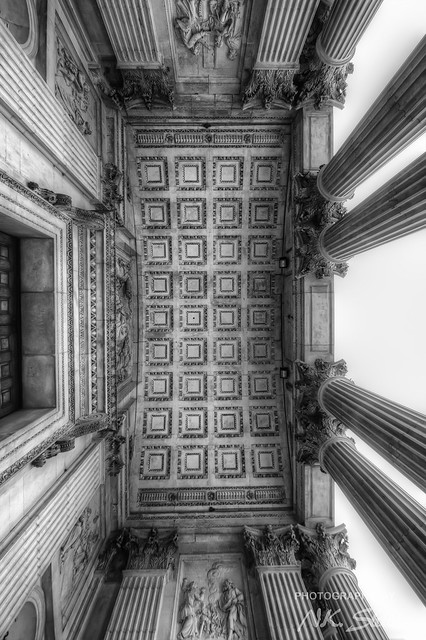 St. Pauls Cathedral Symmetry / London, UK [Explore #227]