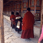 14 Tibet Amdo pelgrims Labrang-klooster