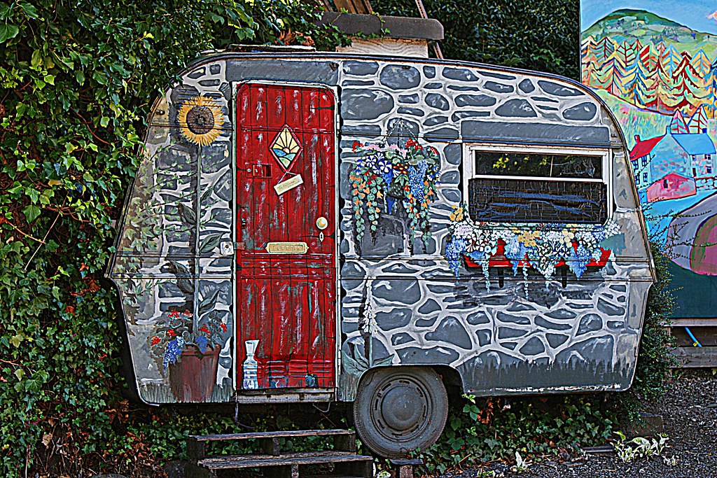 Caravan Shed | Old caravans make great sheds. | Jeff | Flickr