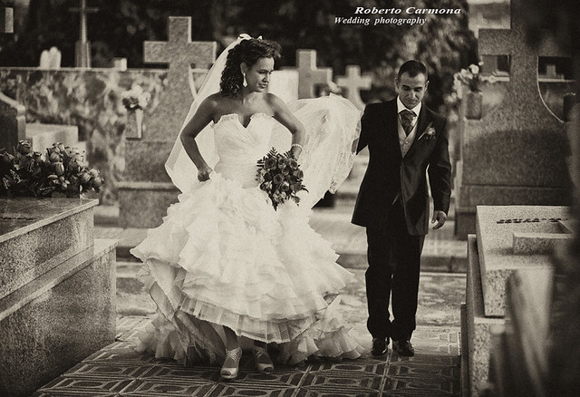 Roberto Carmona. Emotional & documentary wedding photography