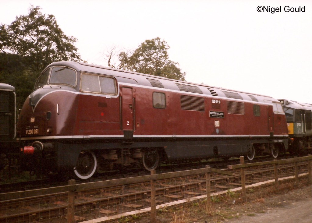 D821 as DB railways V200 021 Windhund Kriegsschiff Reihe