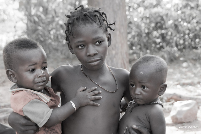 Niños sin infancia IX:  En África no necesitan Barbies