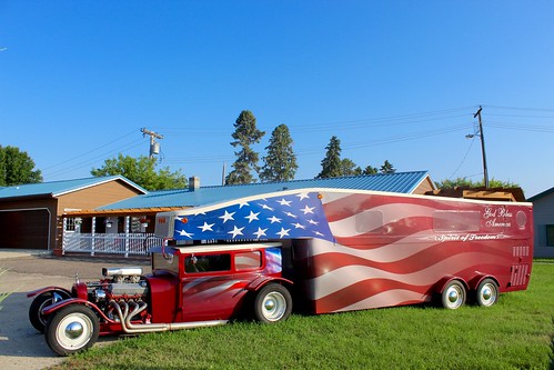 jamestown northdakota tworiversinn car auto hotrod trailer patriotic