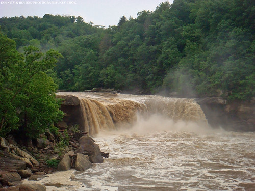 cumberland falls kentucky waterfall waterfalls