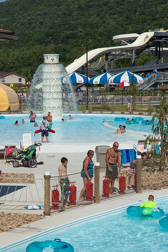 delgrossosamusementpark kwtracyghostship lagunasplash pa penna commonwealthpa summer tyrone pennsylvania unitedstates us waterpark sunny hot tiptonwaterworks