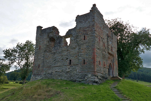 hopton castle civilwar shropshire ruin