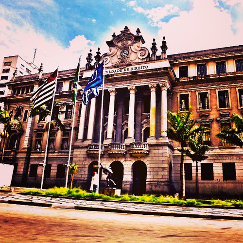 Faculdade de Direito. | by riclebre