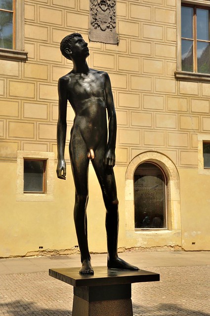 Prague : Naked Man Statue at Prague Castle -  Miloš Zet