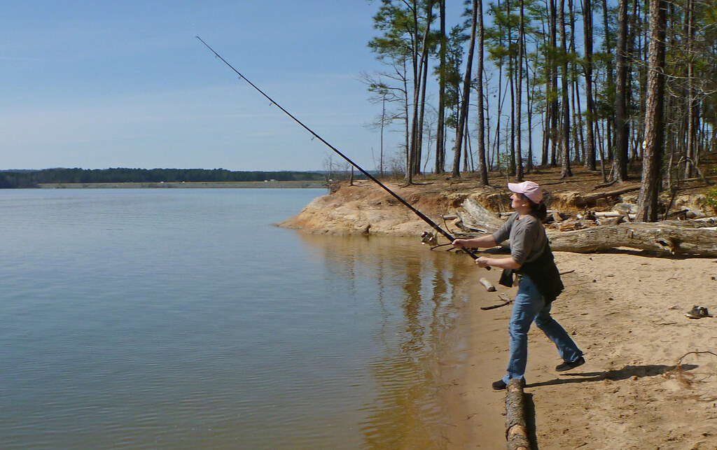 Sandy casting the monster 10 ft surf rod, with a 4lb weight…