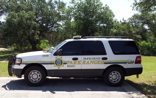 travis-county-tx-park-ranger-ford-expedition-centexphoto-flickr