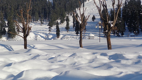 india asia kashmir pahalgam betaab betaabvalley valley snow