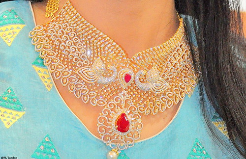 Ruby & Diamond Necklace | by Scientific Photography (23.5 Million views)