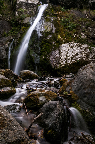 parco dellaveto d300 cascata rocce acqua waterfall lonx exposure lunga esposizione filtro nd