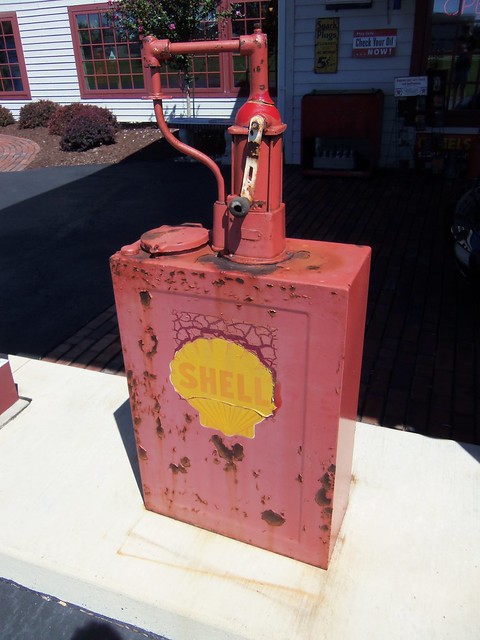 Vintage Shell Gas Container