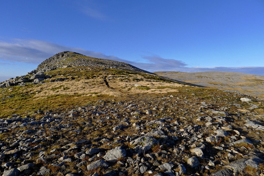 East ridge of Meall nan Ceapraichean