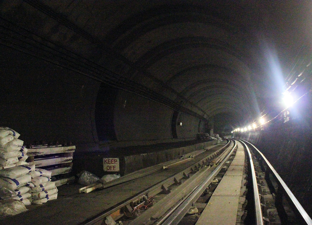 York Rd Station York Road Underground station | W/B platform looking east | Flickr
