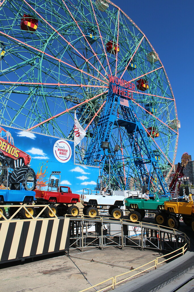 Coney Island: Deno's Wonder Wheel - a photo on Flickriver
