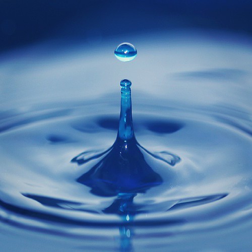 Just water. #watergram #macrophotography #canon_official #latergram #water #allshots #instasouls #bestoftheday #picoftheday #igdaily #beautiful #photography #instagood #instamood #california_igers #webstagram #macro #photooftheday #insta_pic #instagramhub | by insta2641