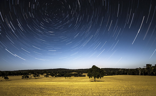 longexposure nightphotography sky night rural stars nikon australia stack tokina astrophotography perth wa outback astronomy stacking 15mm westernaustralia serpentine stacked startrails startracks starcircles 1116mm karnet d5100