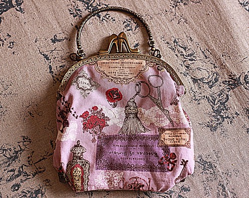 Retro purse | vera roy | Flickr