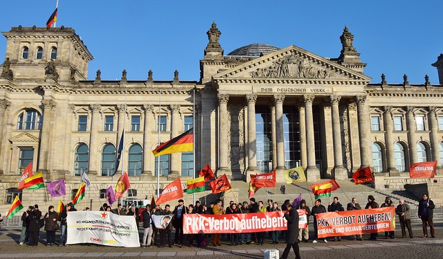 26.02.15: Protest vor Bundestag: PKK-Verbot aufheben!