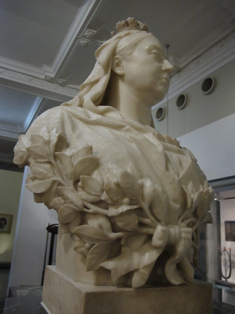 Victoria and Albert Museum: bust of Queen Victoria