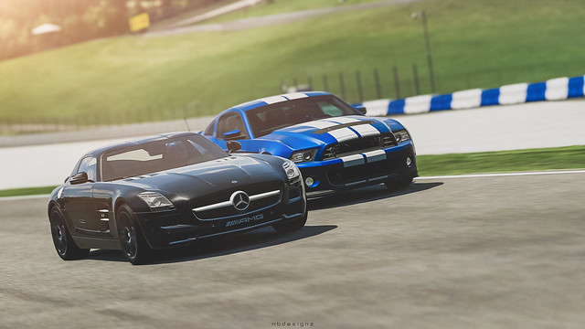 Ford Mustang Shelby GT500 &Mercedes Benz SLS AMG