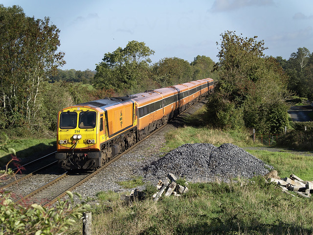 214 on 11:20 Heuston-Galway at MP17 09-Oct-06