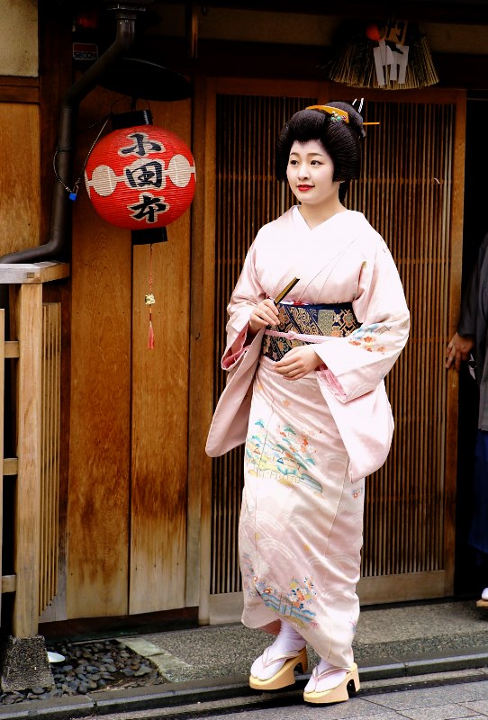 京都の花（紗月さん）-15 | 20150224-DSC04551 祇園甲部の沙月さんの襟 