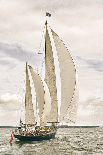 Panerai Classic Infanta on a reach, under full sail (1 of 1)