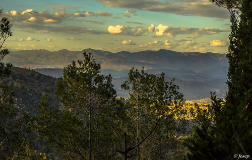 La Serra d'Espadà. / Espadán vista des de la Serra de la Calderona. by Josep - fotos, Moltes gràcies per eixe simple gest de fer click en les meues fotos i deixar una visita/comentari/in