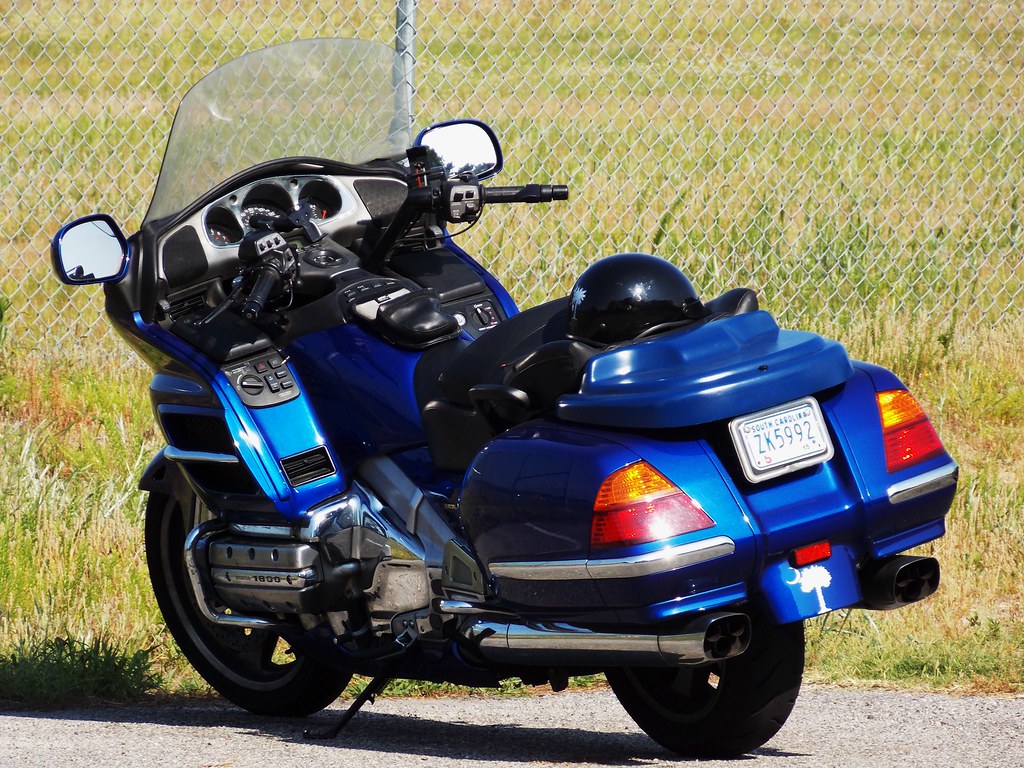 My Photo-Mobile, 2001 Honda GL1800, Trunkless GoldWing Flick
