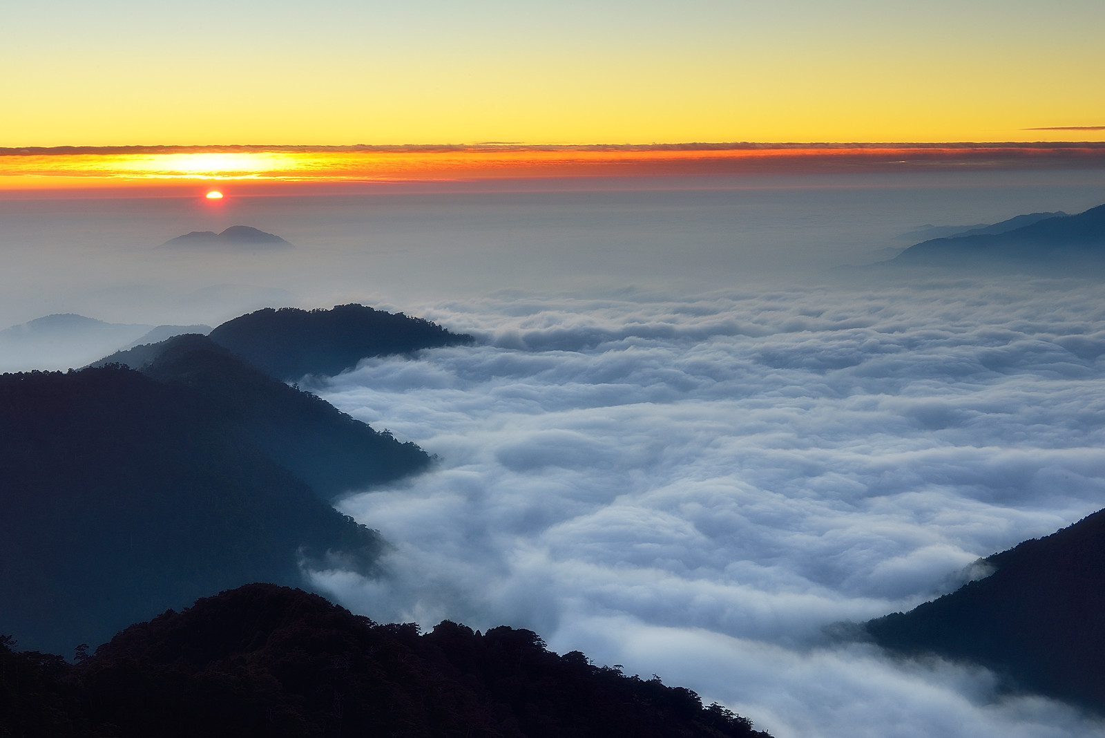 Sea of clouds @ Mountain Hehuan 合歡山雲海