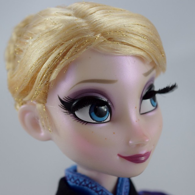2015 Limited Edition Elsa 17'' Doll - Frozen - US Disney Store Purchase - Deboxed - Standing - Closeup Left Front View #2