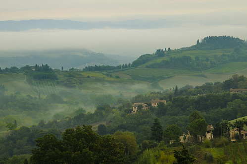 morning italy tourism fog sunrise europe tuscany sangimignano lanscape chiarello italiantowns rudychiarello