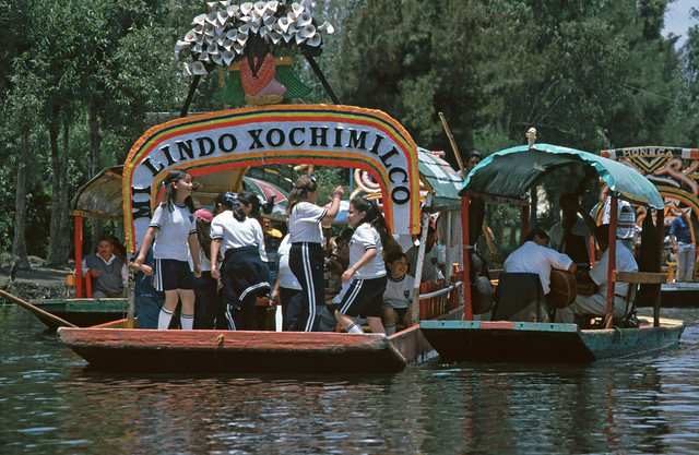 2001 Mexiko 017 Mexiko-Stadt, schwimmende Gärten von Xochimilco