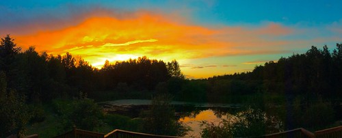 Hot lips by peggyhr, Thanks for over 7 million views!

Blazing sunset over the wetlands here on Bluebird Estates.peggyhr 