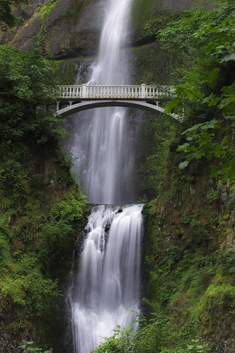 waterfall multnomah oregon gorge columbia river water canon