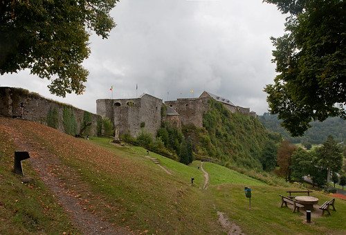 castle belgium belgique fort citadel medieval luxembourg château bouillon walloon wallonia fortresse médiévale wallonne