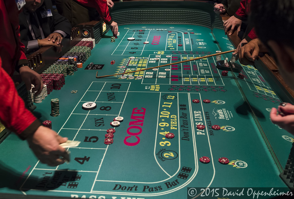 Craps casino играть в азартные игры на реальные деньги покердом промокод poker win