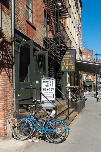 Jeremy's Ale House Front St New York / Yosemite update / Can't Update this Collection / Lightroom 4.4 | by ho_hokus