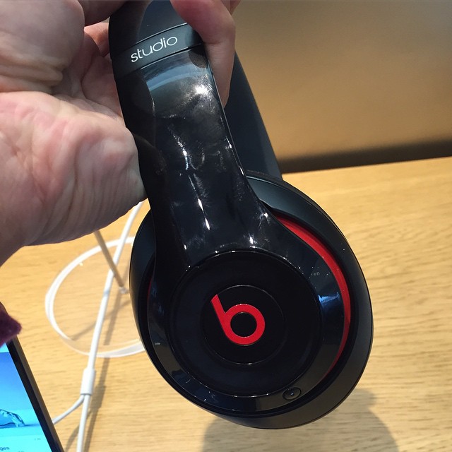 Upgrade from my dre. beats wireless couple years ago😜. No… | Flickr