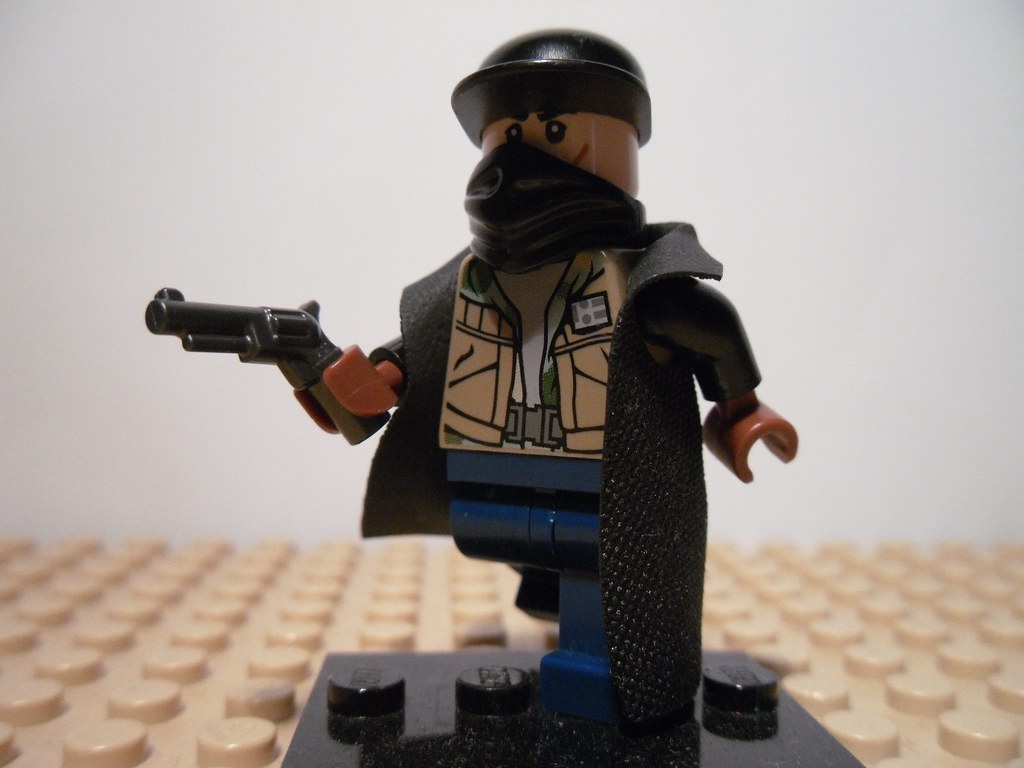 Alboroto Sacrificio ola Lego Aiden Pearce V1 (Watch Dogs) - Custom (Trenchcoat) | Flickr
