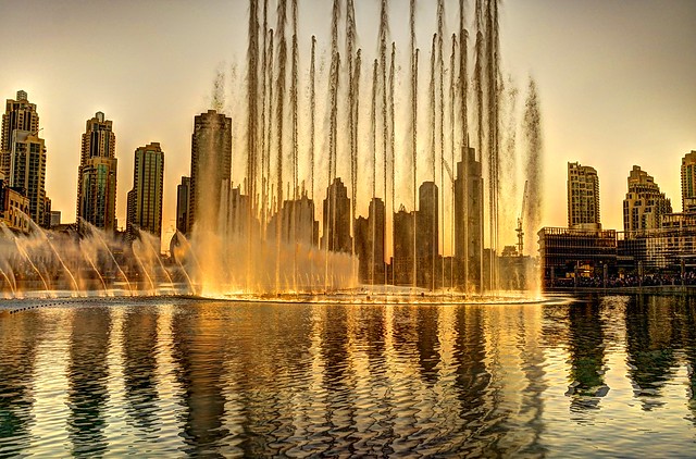 Burj Al Khalifa Dubai  Dancing fountain