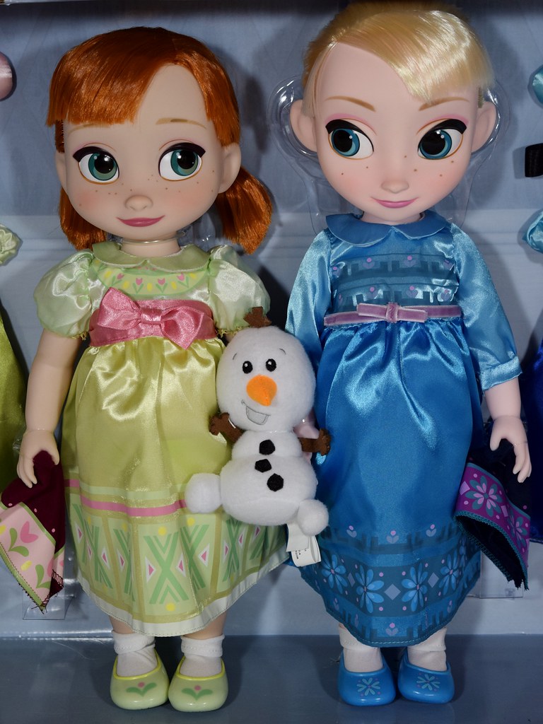 Anna and Elsa Doll Gift Set - Disney Animators' Collection… | Flickr