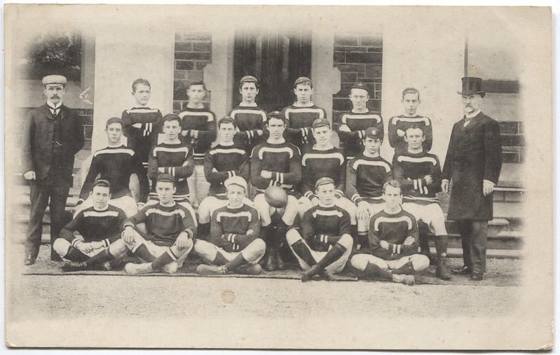 1900s Football Team