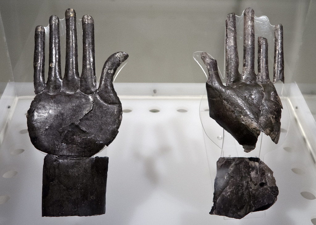 Etruscan silver hands from Vulci, Tomb of the Silver Hands